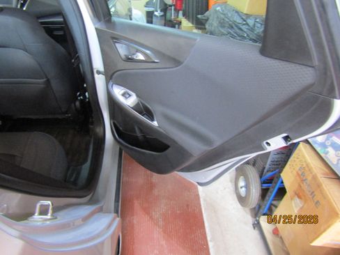 Used 2017 Chevrolet Malibu LT FWD image 20