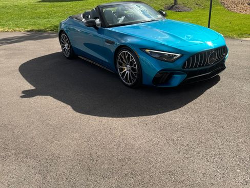 Used 2023 Mercedes-Benz SL 55 AMG 4MATIC image 2