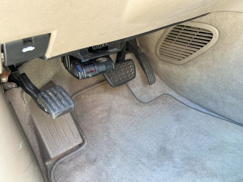 Used 2013 GMC Acadia Denali image 16