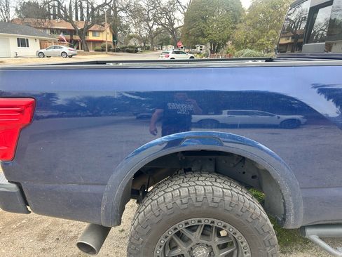 Used 2017 Nissan Titan Platinum Reserve image 9