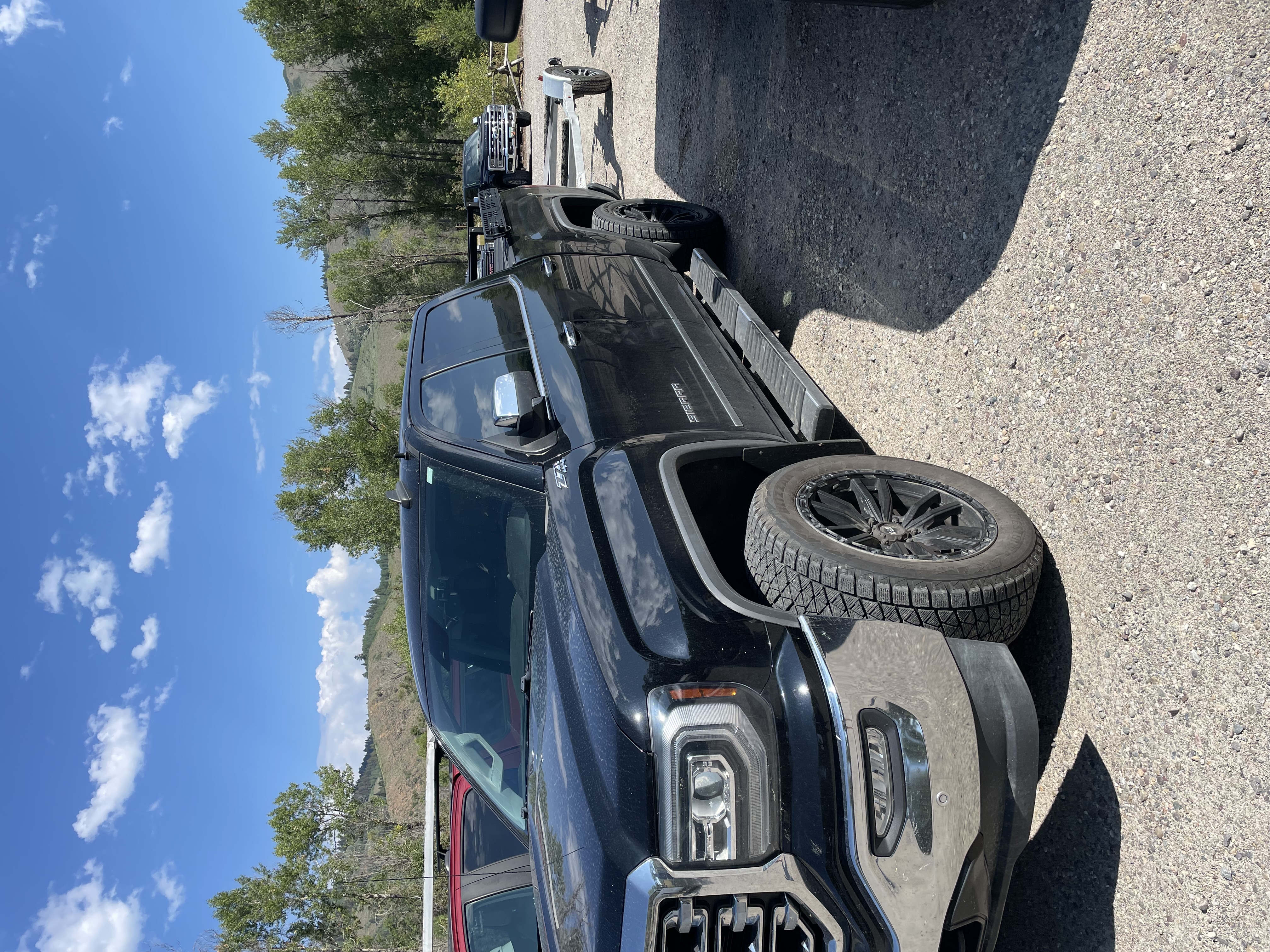 Used 2017 GMC Sierra 1500 SLT AWD/4WD image 4
