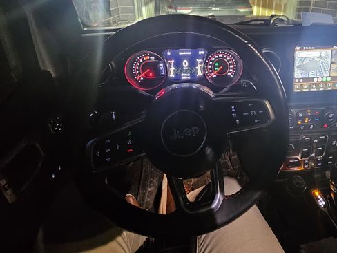 Used 2022 Jeep Wrangler Unlimited Rubicon w/ Trailer Tow Package image 19