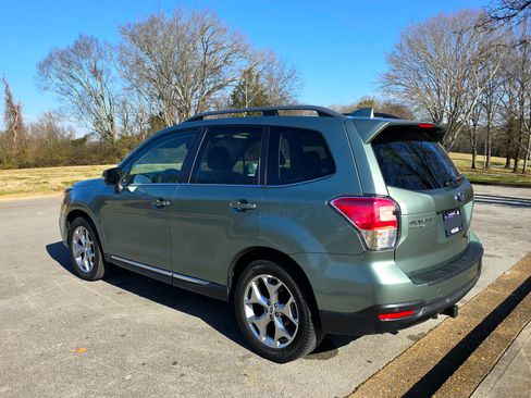 Used 2017 Subaru Forester 2.5i Touring image 10