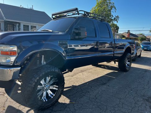 Used 2008 Ford F250 Lariat image 1