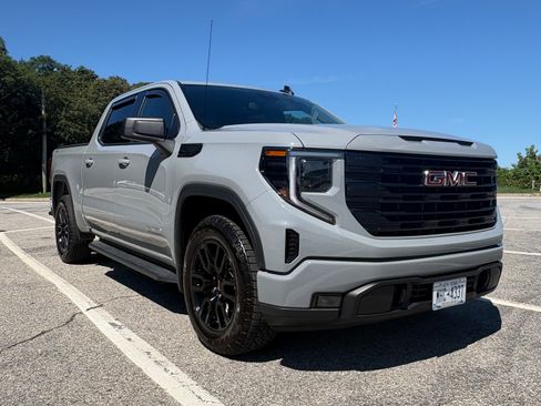 Used 2024 GMC Sierra 1500 Elevation AWD/4WD image 16