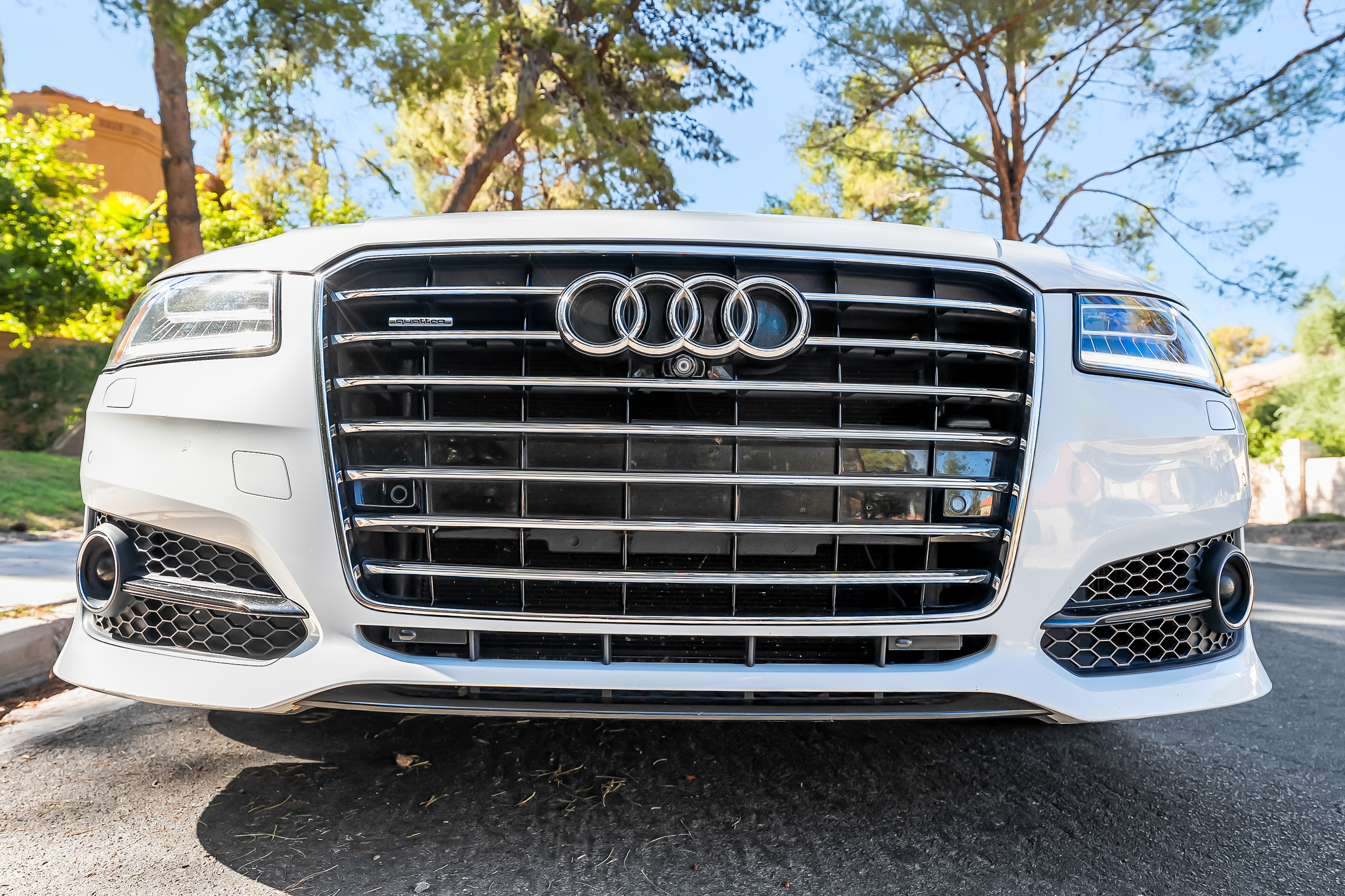 Used 2016 Audi A8 L 4.0T AWD/4WD image 2