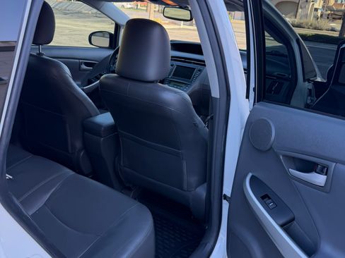 Used 2011 Toyota Prius Four w/ Solar Roof Pkg image 11