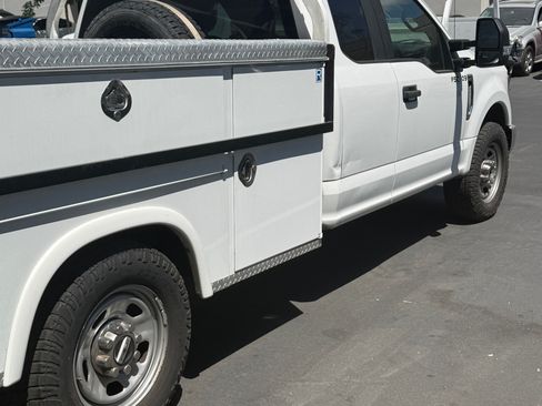 Used 2017 Ford F350 XL w/ Power Equipment Group RWD image 11