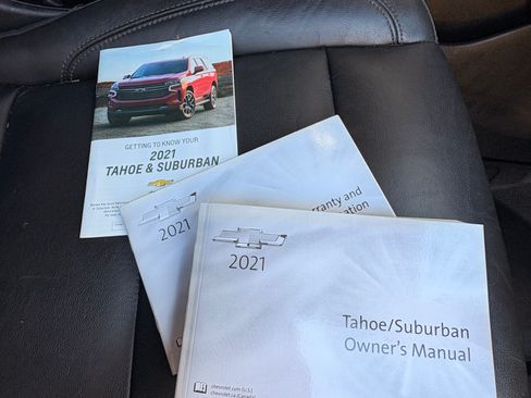 Used 2021 Chevrolet Tahoe Z71 w/ Z71 Signature Package image 30