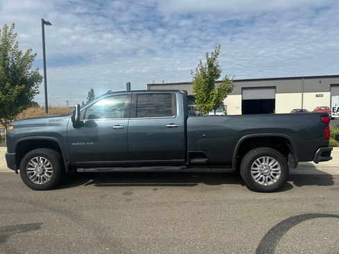 Used 2020 Chevrolet Silverado 2500 High Country w/ Z71 Off-Road Package AWD/4WD image 2