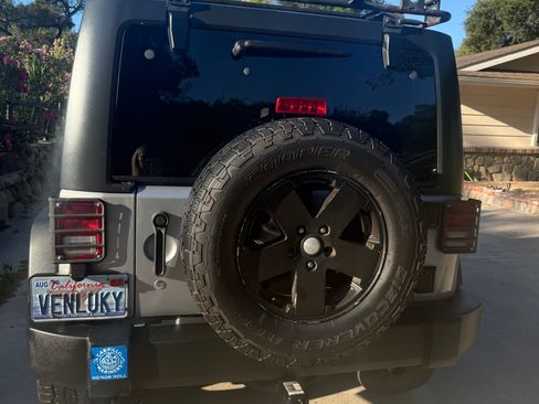 Used 2014 Jeep Wrangler Unlimited Sport w/ Quick Order Package 24S AWD/4WD image 13