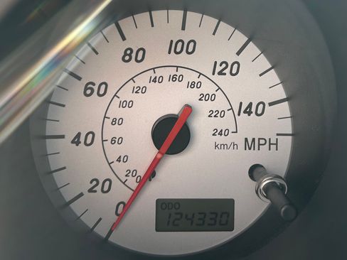 Used 2001 Toyota MR2 Spyder Convertible 2D image 9