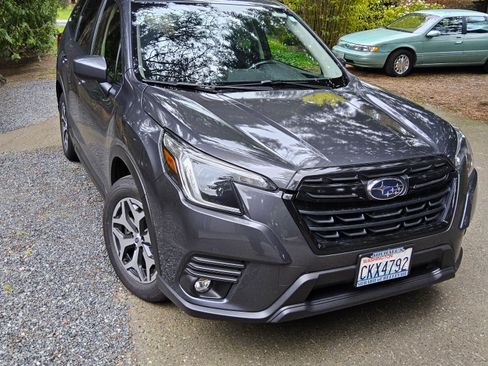 Used 2024 Subaru Forester Premium AWD/4WD image 6