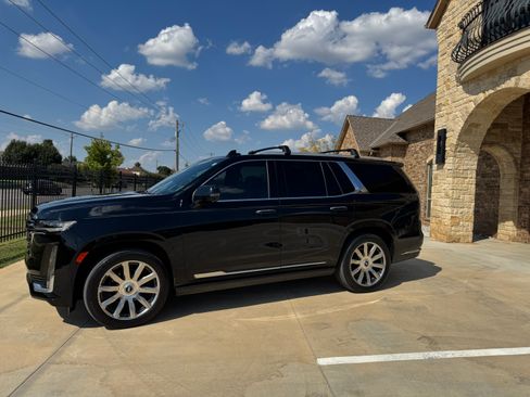 Used 2022 Cadillac Escalade Premium Luxury Platinum image 1