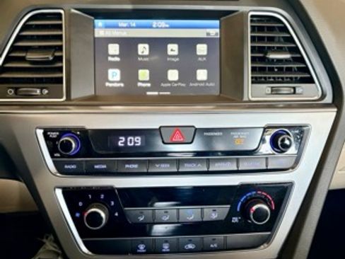 Used 2016 Hyundai Sonata SE image 6