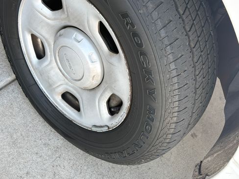 Used 2007 Ford F150 XL image 2