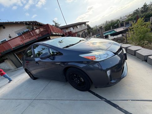 Used 2015 Toyota Prius Two FWD image 11