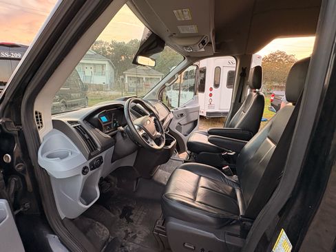 Used 2015 Ford Transit 350 XL image 11