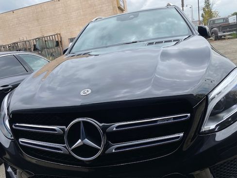 Used 2019 Mercedes-Benz GLE 43 AMG 4MATIC image 4