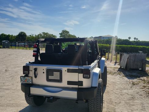 Used 2011 Jeep Wrangler Sahara w/ Mopar Chrome Edition Group image 5