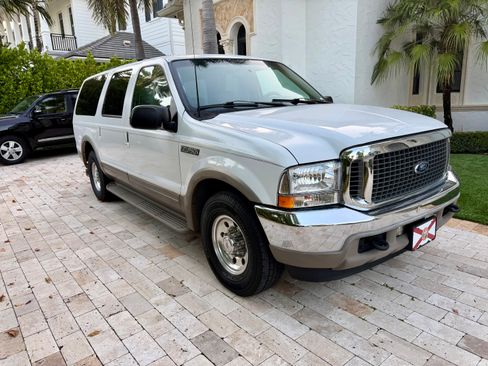Used 2001 Ford Excursion Limited RWD image 4