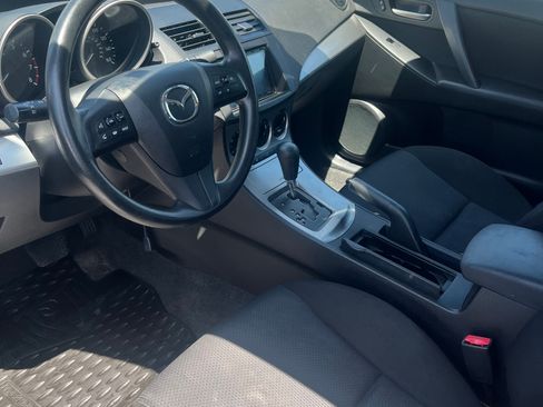 Used 2010 MAZDA MAZDA3 i Touring FWD image 9