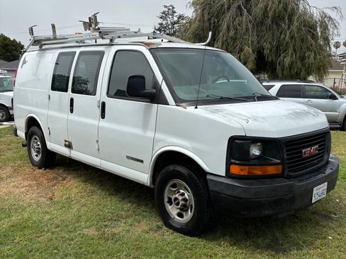 Used 2006 GMC Savana 2500 RWD image 9