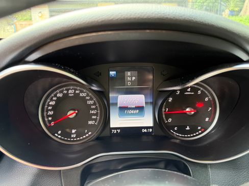 Used 2019 Mercedes-Benz GLC 300 4MATIC image 12