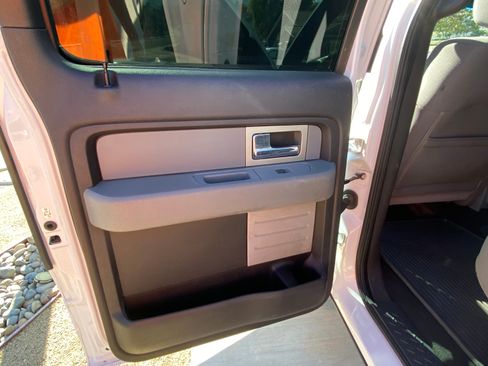 Used 2011 Ford F150 XLT w/ XLT Convenience Pkg image 17