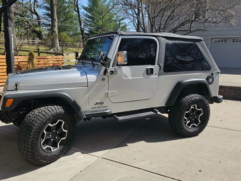 Used 2005 Jeep Wrangler Unlimited image 4