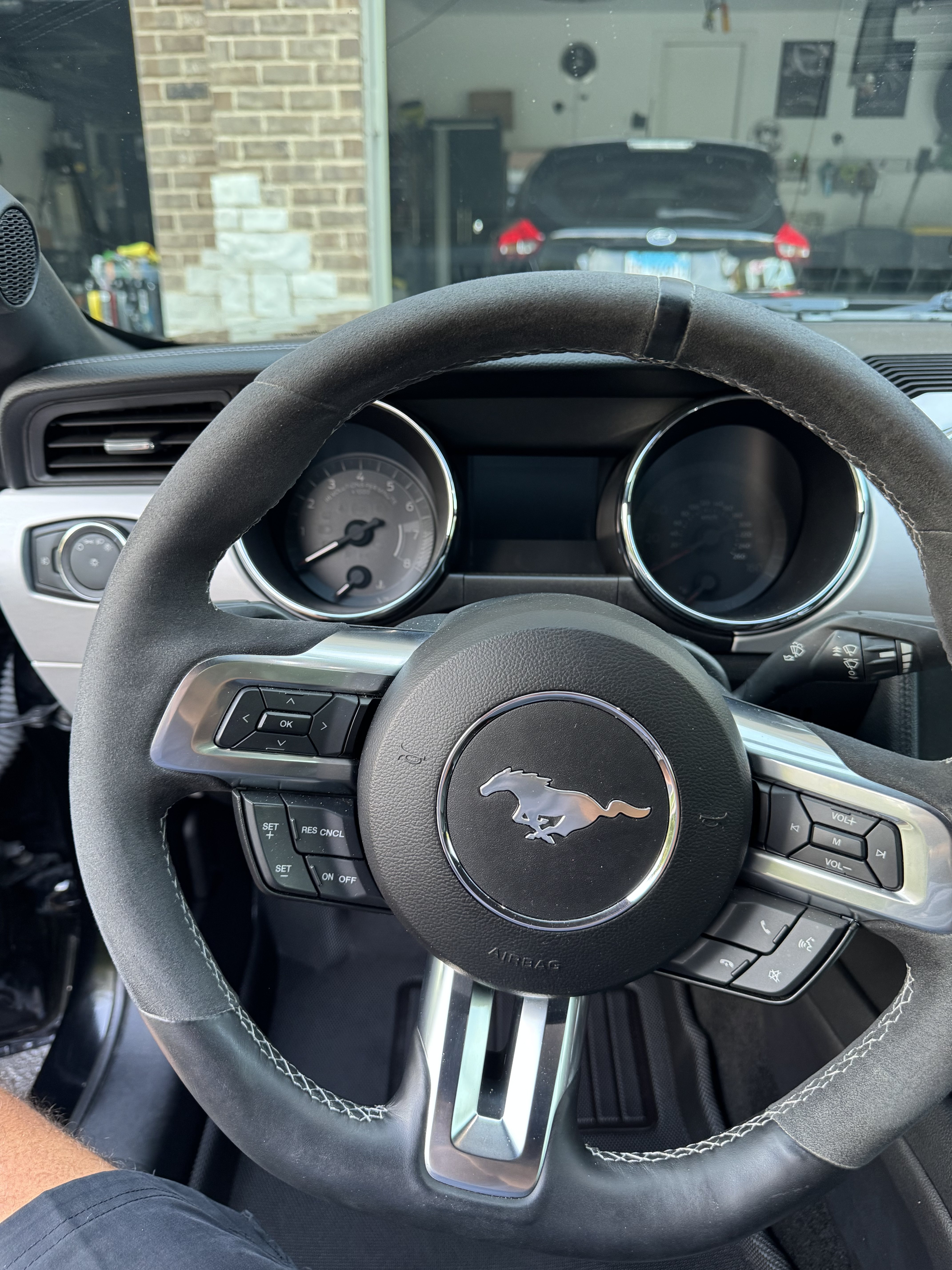 Used 2016 Ford Mustang GT Premium w/ Black Accent Package RWD image 18