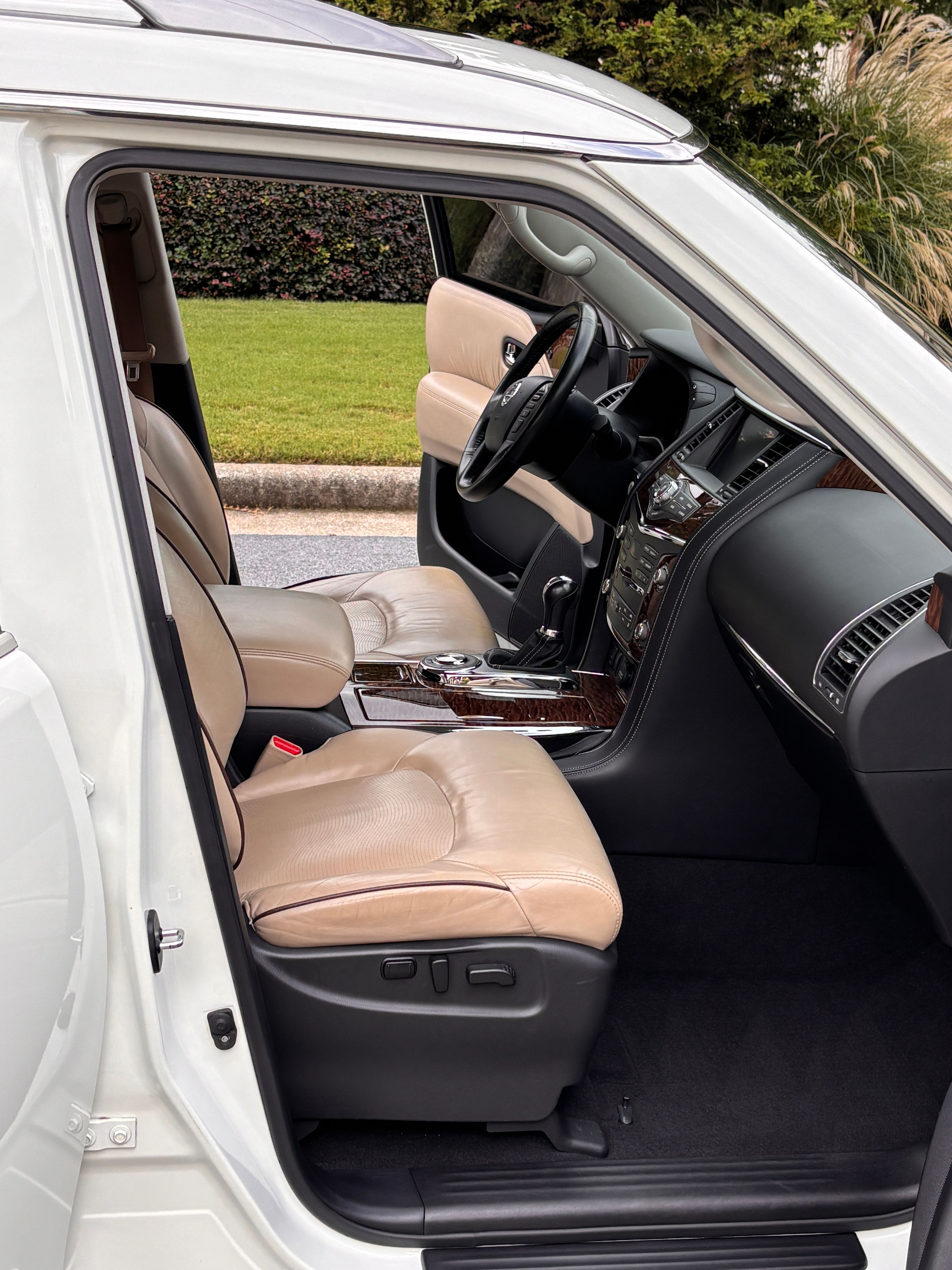 Used 2018 Nissan Armada SL w/ Premium Package RWD image 16