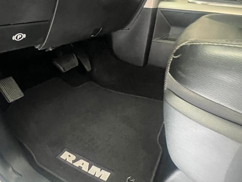 Used 2014 RAM 2500 Laramie AWD/4WD image 10