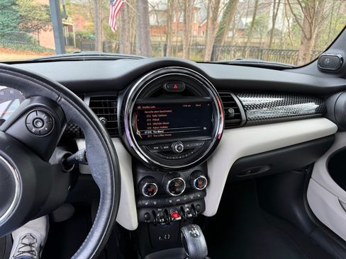 Used 2017 MINI Cooper S image 5