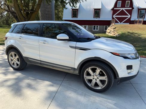 Used 2014 Land Rover Range Rover Evoque Pure Plus image 2