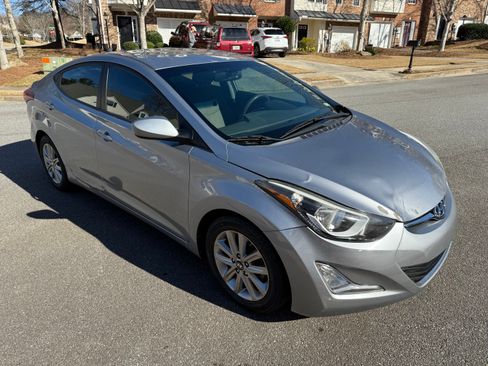 Used 2016 Hyundai Elantra SE w/ Option Group 02 image 8