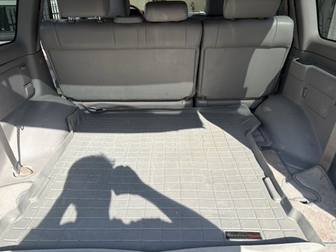 Used 2004 Toyota Land Cruiser image 27