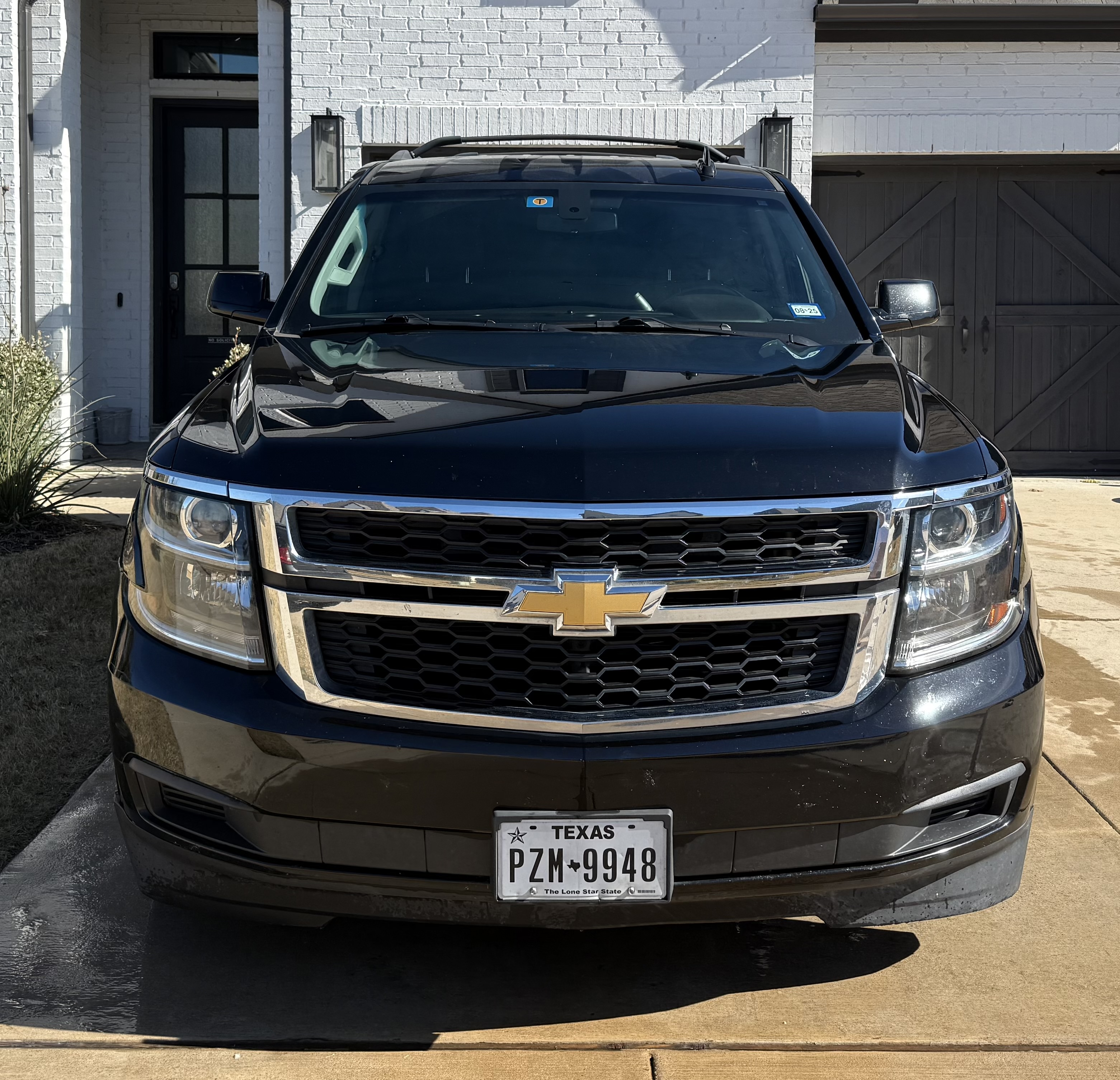 Used 2018 Chevrolet Tahoe LS RWD image 2