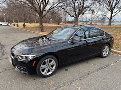 Used 2018 BMW 330i xDrive Sedan image 19
