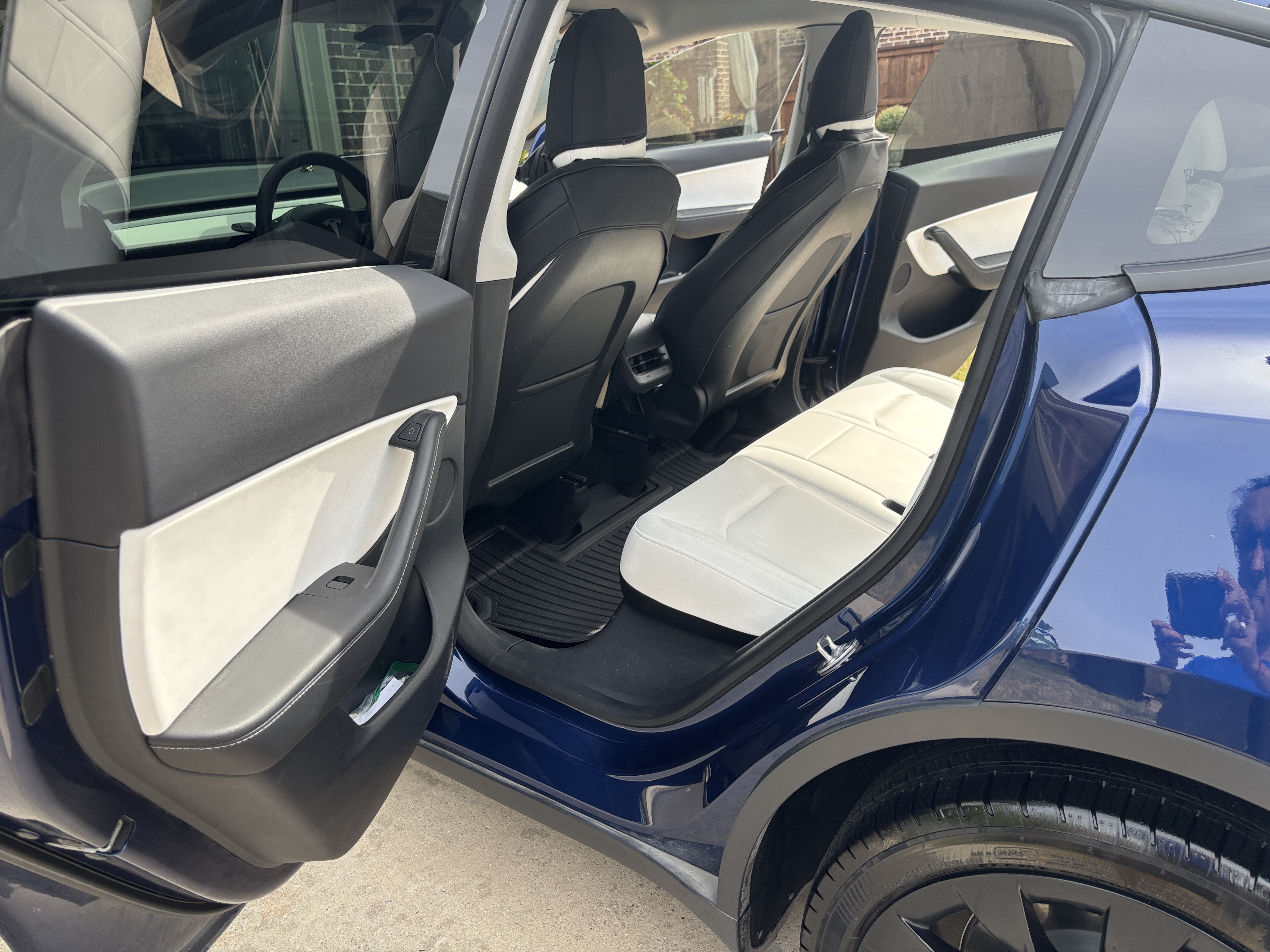 Used 2022 Tesla Model Y Long Range AWD/4WD image 10
