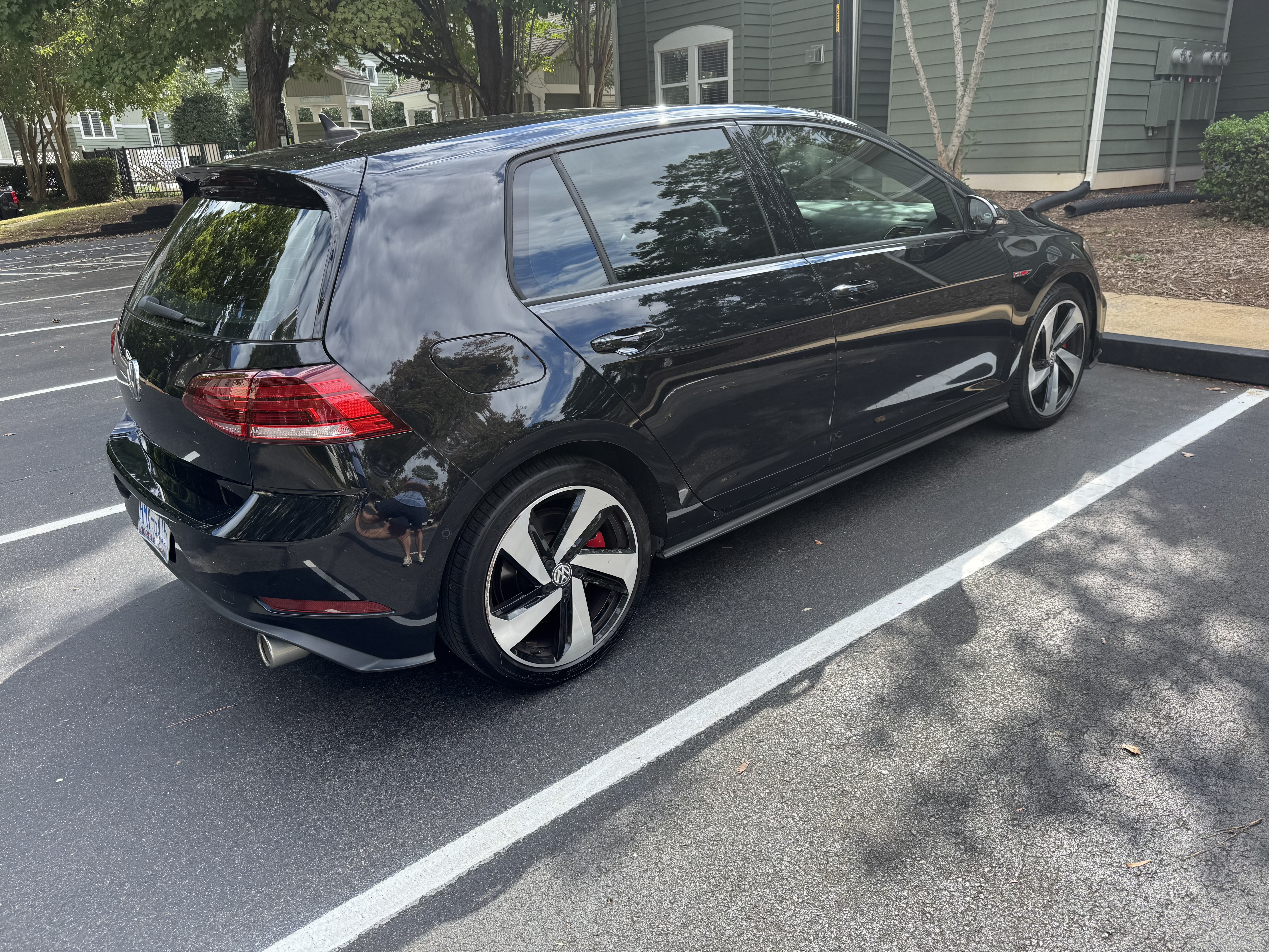 Used 2020 Volkswagen GTI Autobahn FWD image 6