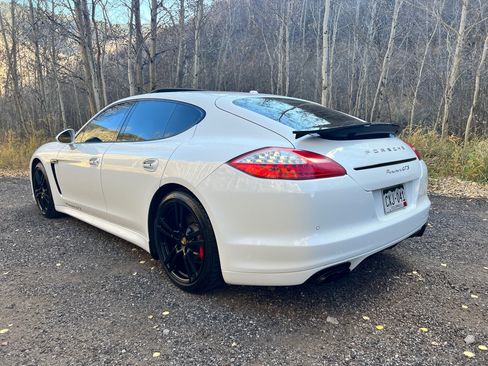 Used 2013 Porsche Panamera GTS image 4