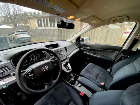 Used 2014 Honda CR-V LX image 9