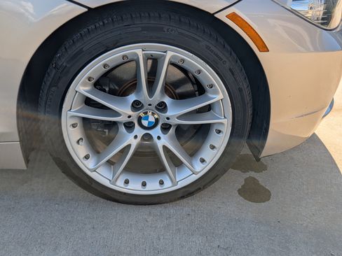 Used 2009 BMW Z4 sDrive30i image 10