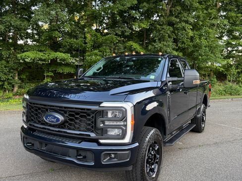 Used 2024 Ford F250 XLT w/ XLT Premium Package AWD/4WD image 4