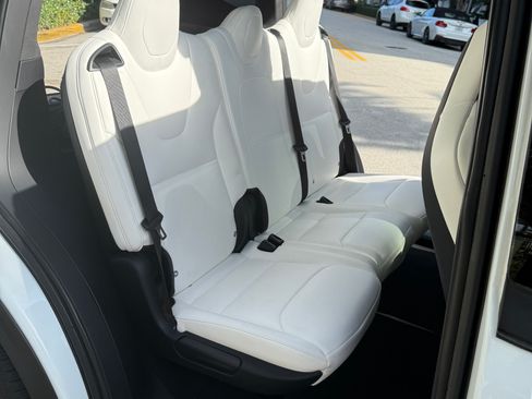 Used 2018 Tesla Model X 100D image 5