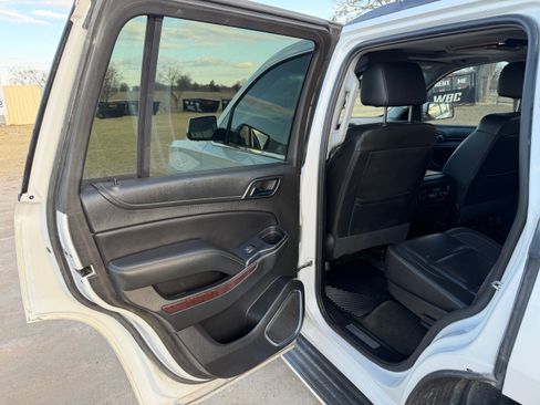 Used 2018 GMC Yukon SLT w/ Open Road Package image 12