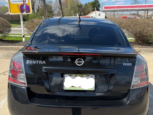 Used 2011 Nissan Sentra 2.0 SR w/ Special Edition Pkg image 4