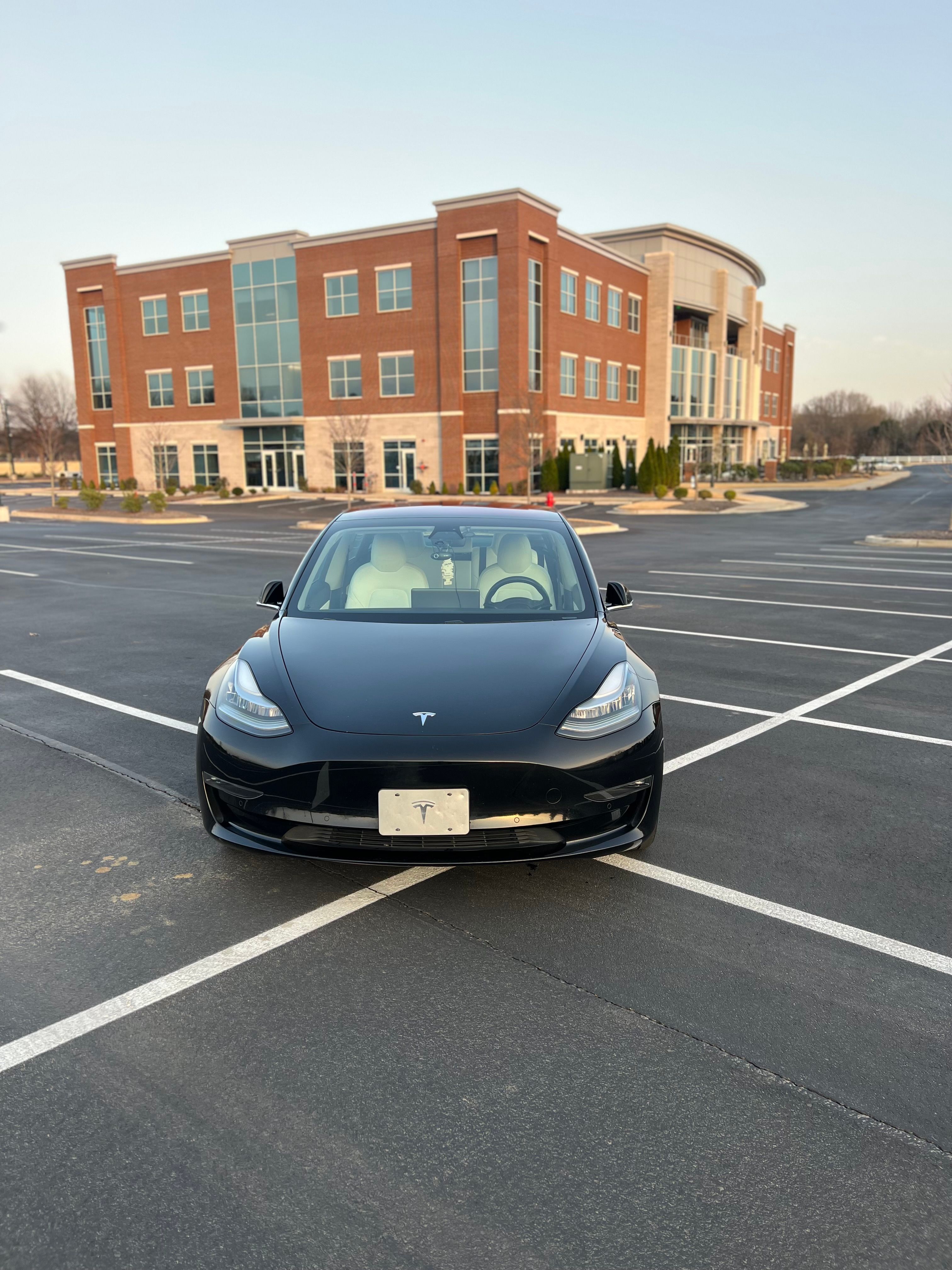 Used 2018 Tesla Model 3 Mid Range RWD image 6