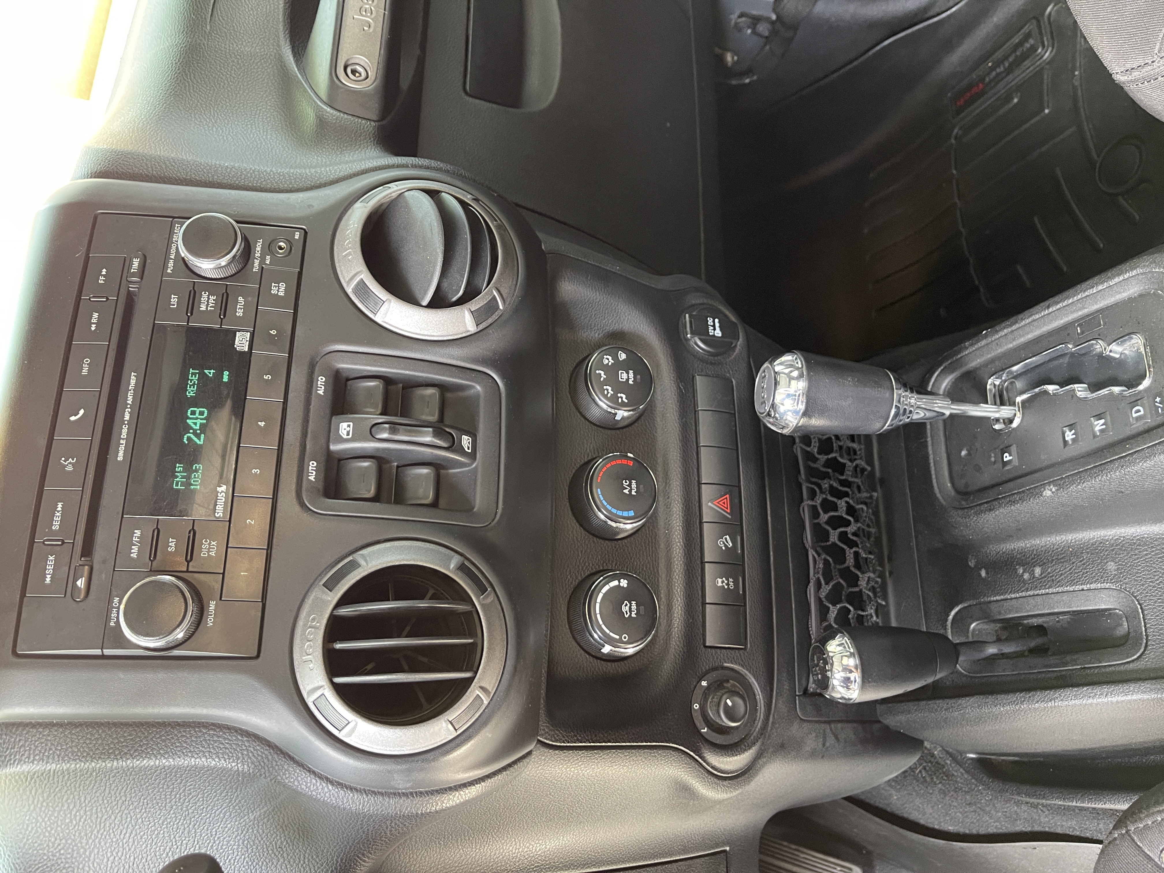 Used 2014 Jeep Wrangler Unlimited Sport w/ Quick Order Package 24S AWD/4WD image 5